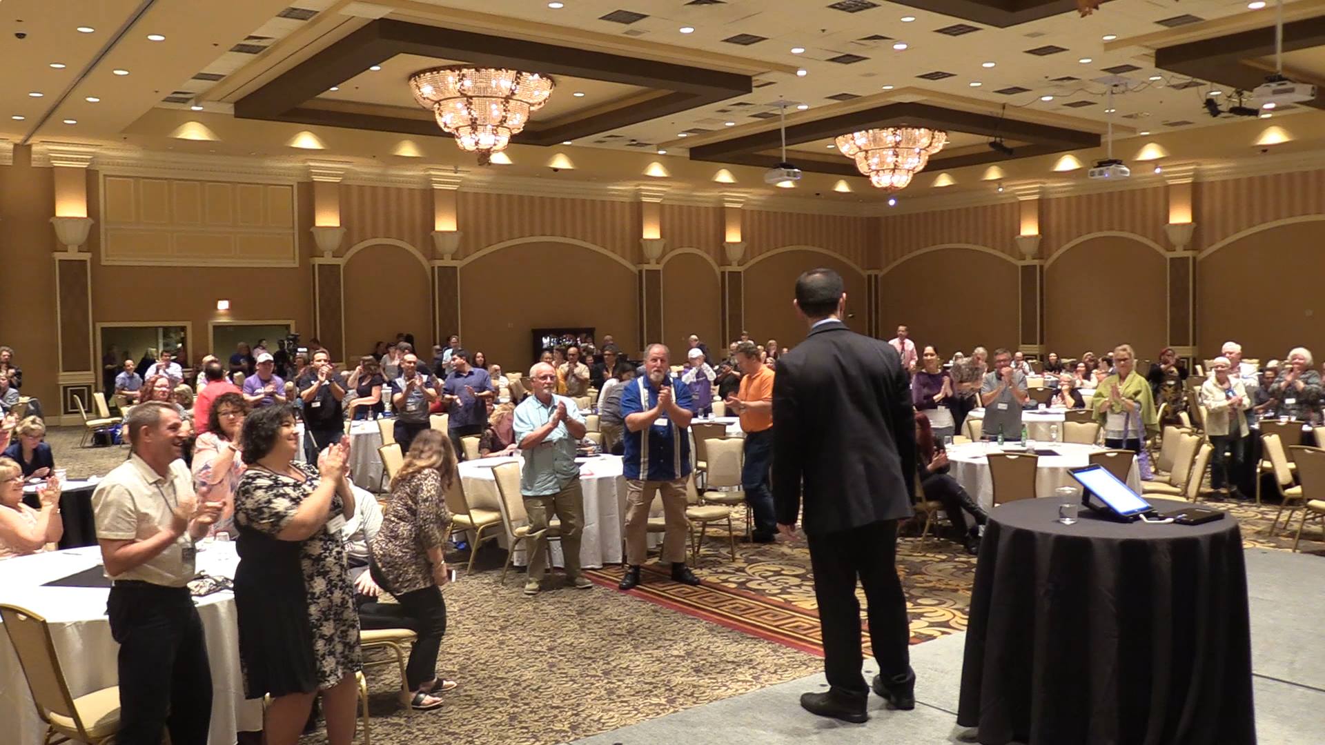 jasonlinett-htlive-standing-ovation